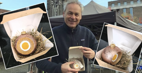 Kerstboom Grote Markt krijgt gigantische kersteierballen
