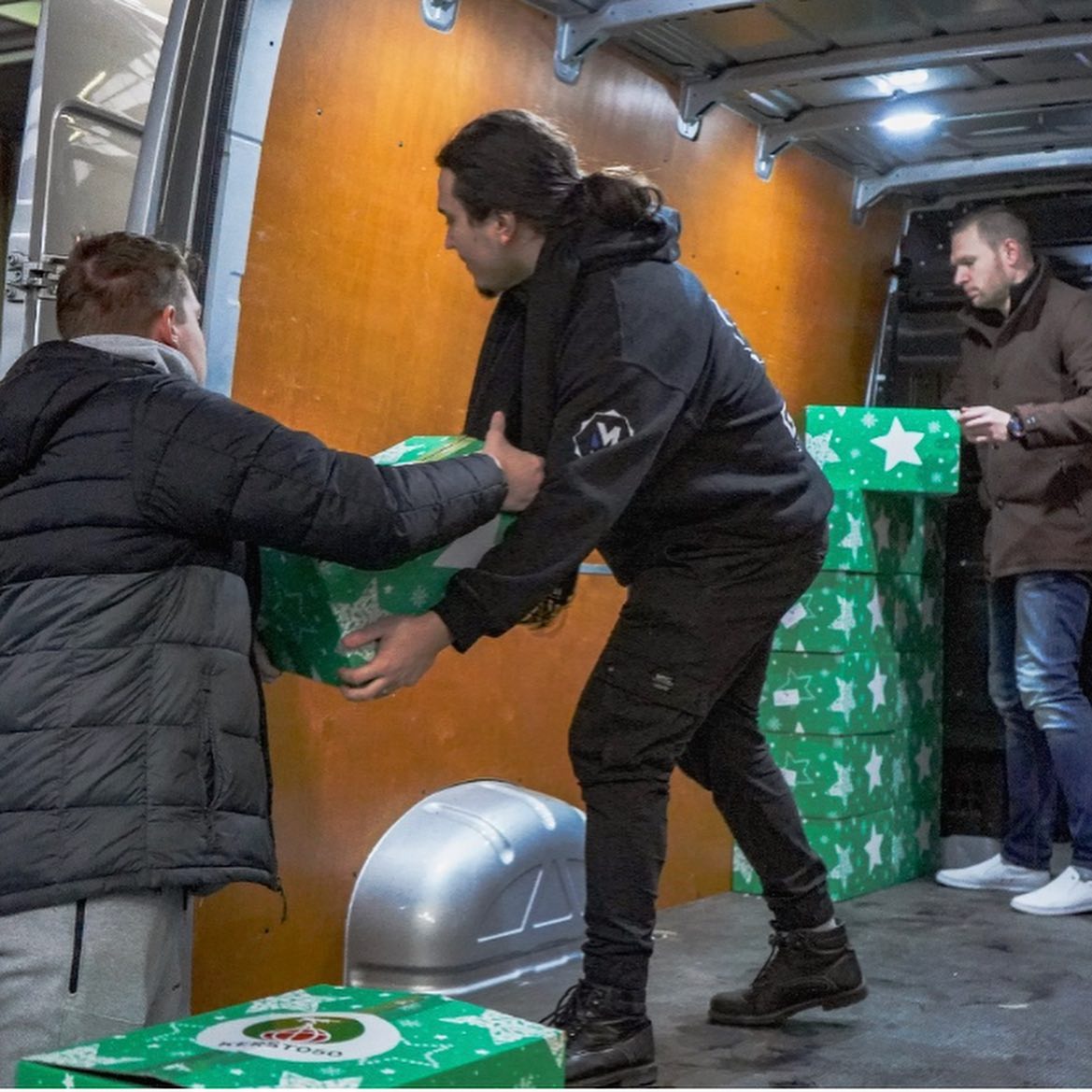 Kerstpakketten klein lichtpuntje in Groningen voor mensen die het zwaar hebben