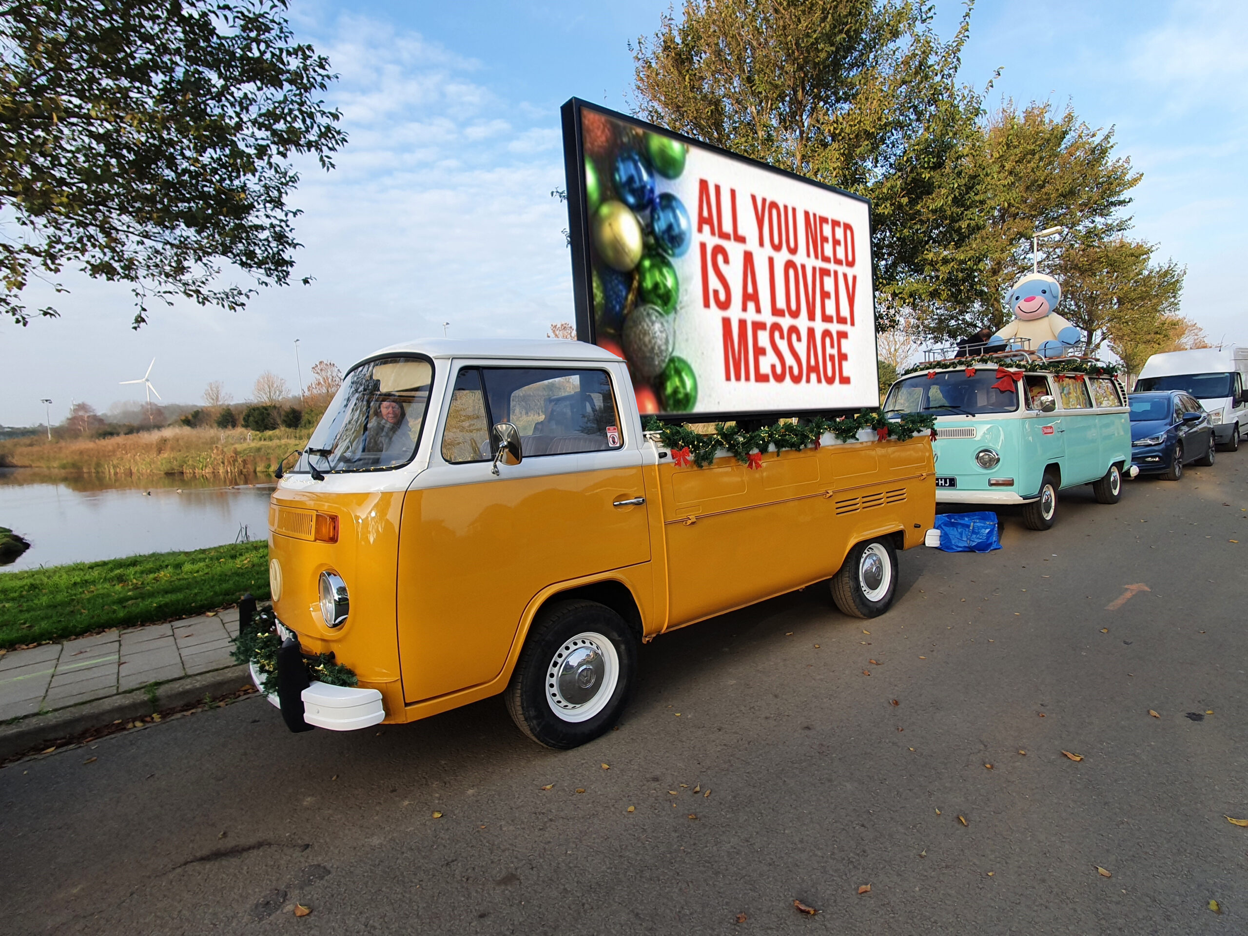 Verras Groningers met een rijdende kerstboodschap