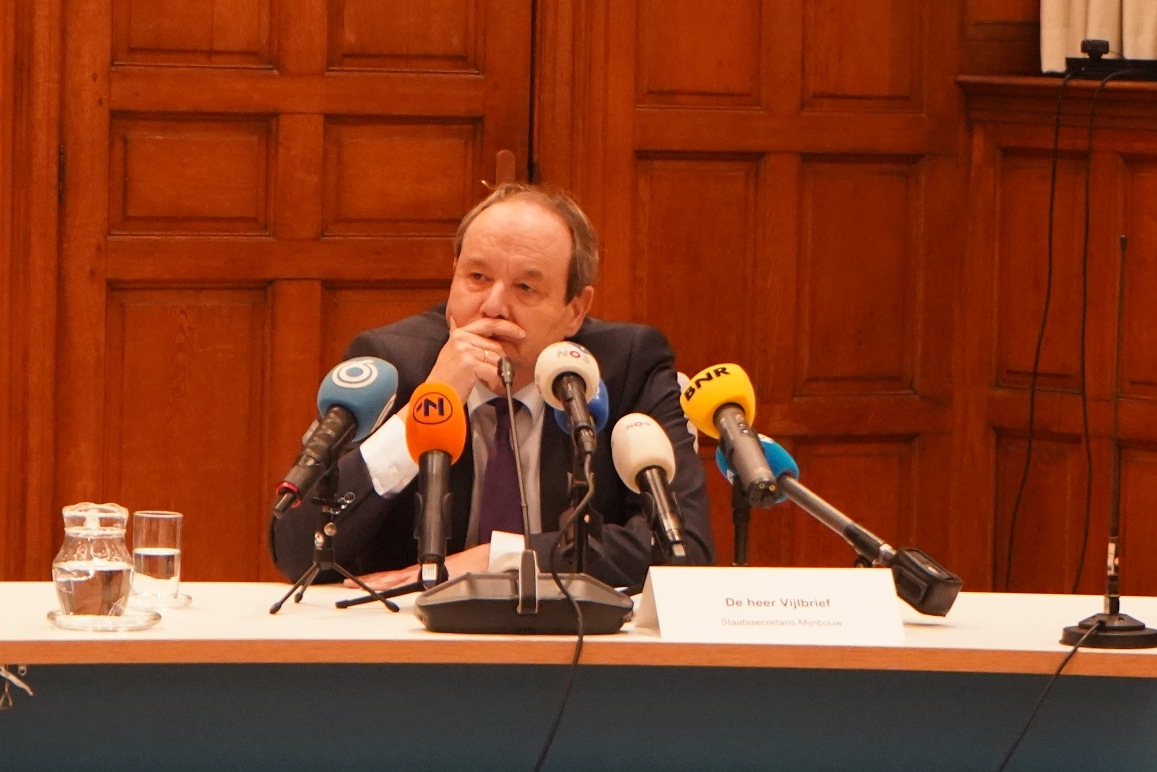 Staatssecretaris Vijlbrief wil bestuurlijke rust voor Groningen