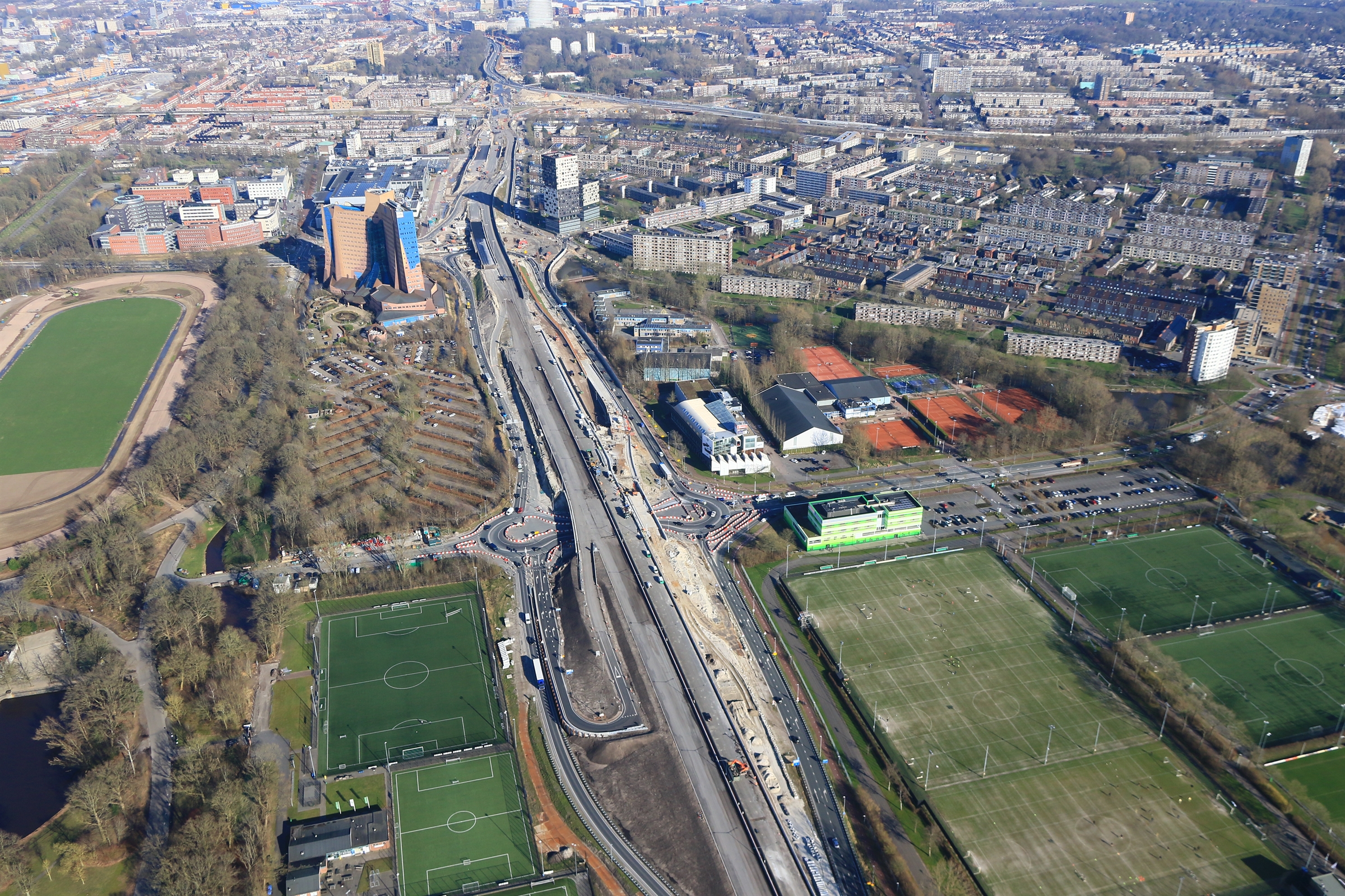 De 'superrotonde' via de dubbele rotondes bij Stadspark