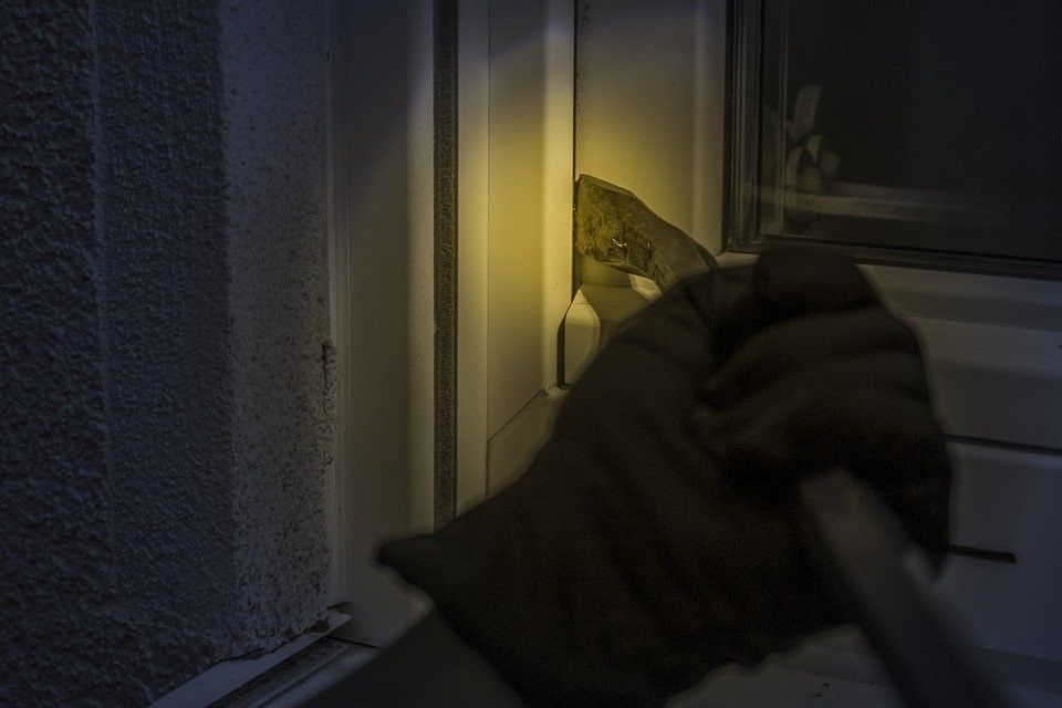 6 manieren om uw huis te beveiligen tegen inbraak