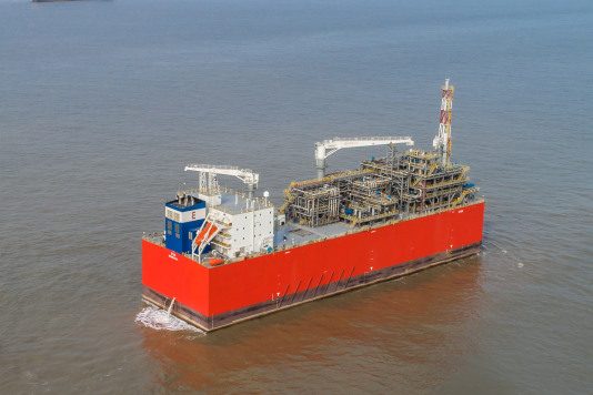 Tweede drijvende LNG-installatie komt naar de Eemshaven