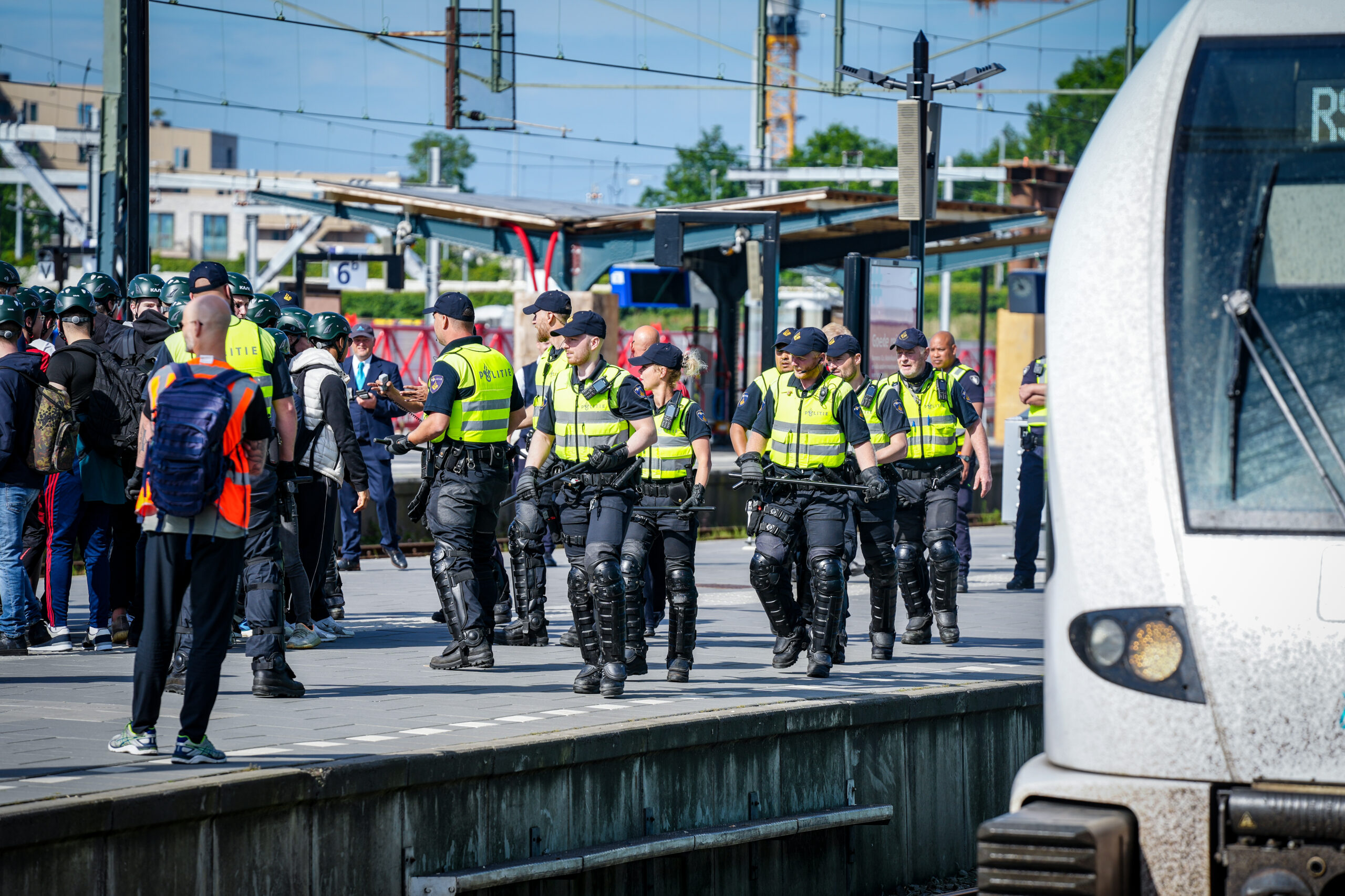Op een perron van het Hoofdstation | Foto: RDB Producties