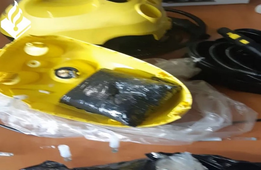 Douane vindt voor 1 miljoen euro aan cocaïne in stoomreinigers