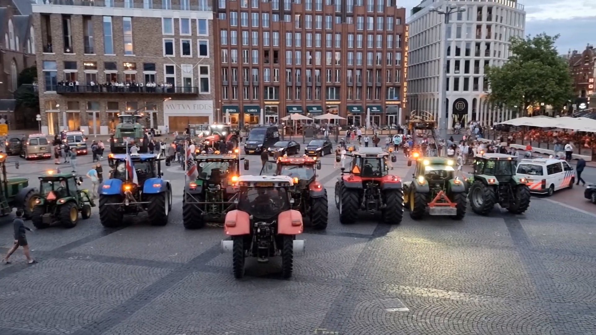 Boze boeren protesteren op Grote Markt in Groningen