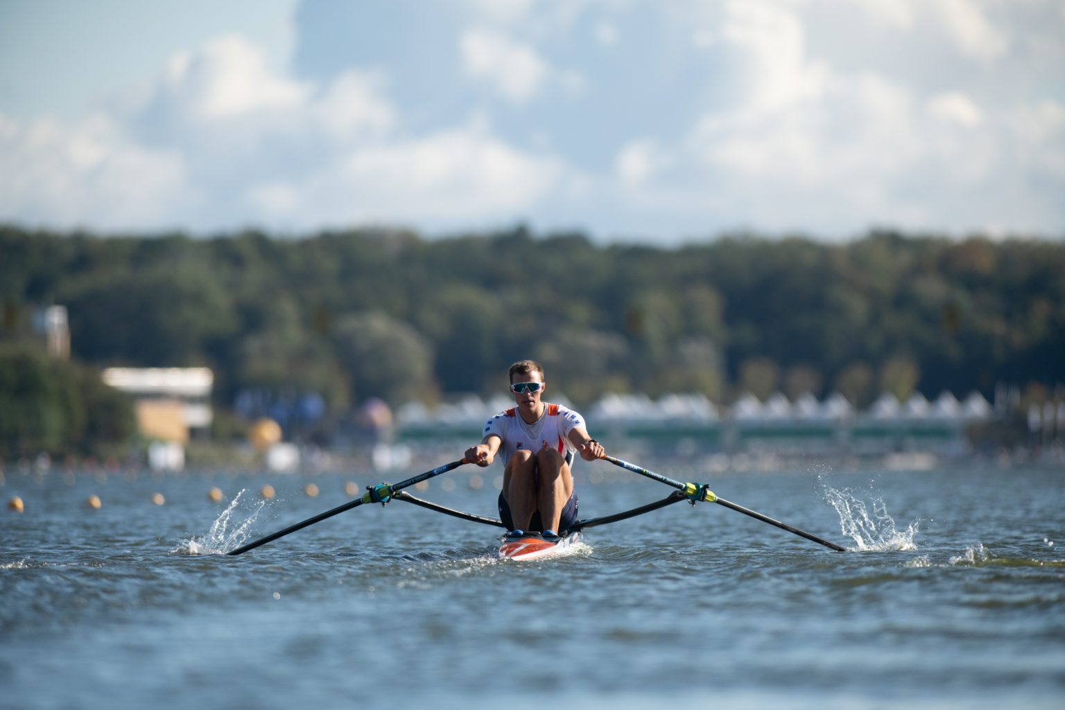 Roeier Twellaar levert historische prestatie in de skiff