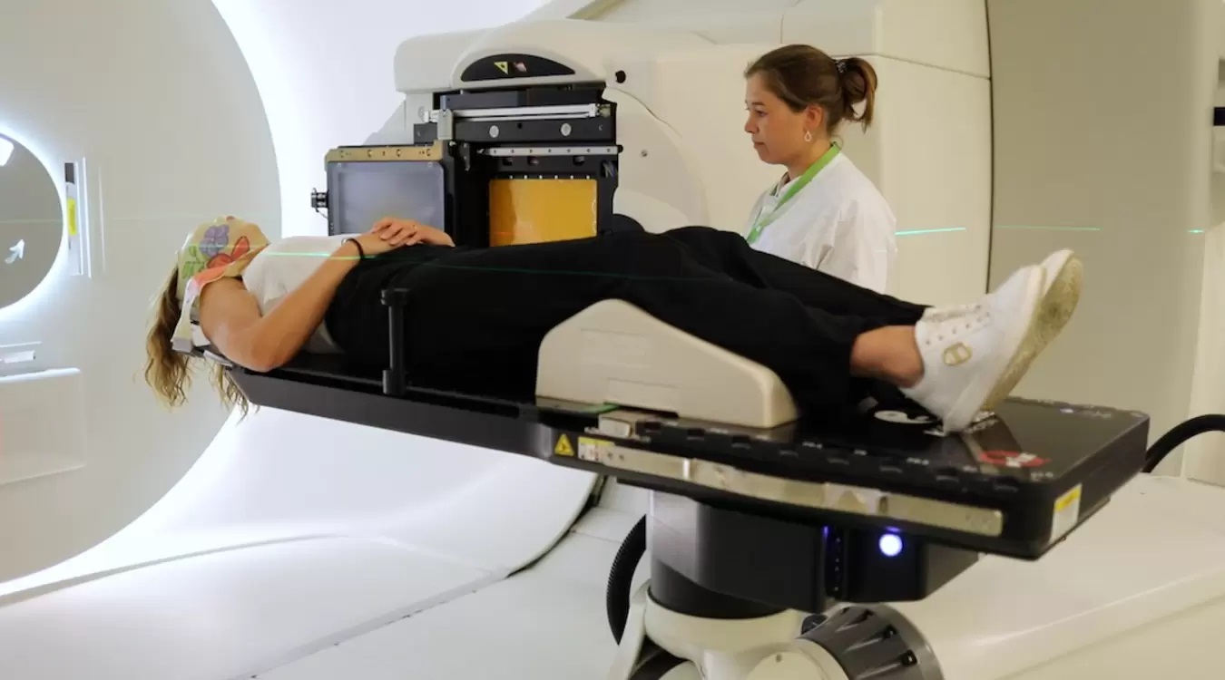 UMCG: eerste patiënt wereldwijd krijgt protonentherapie volgens behandelplan computer