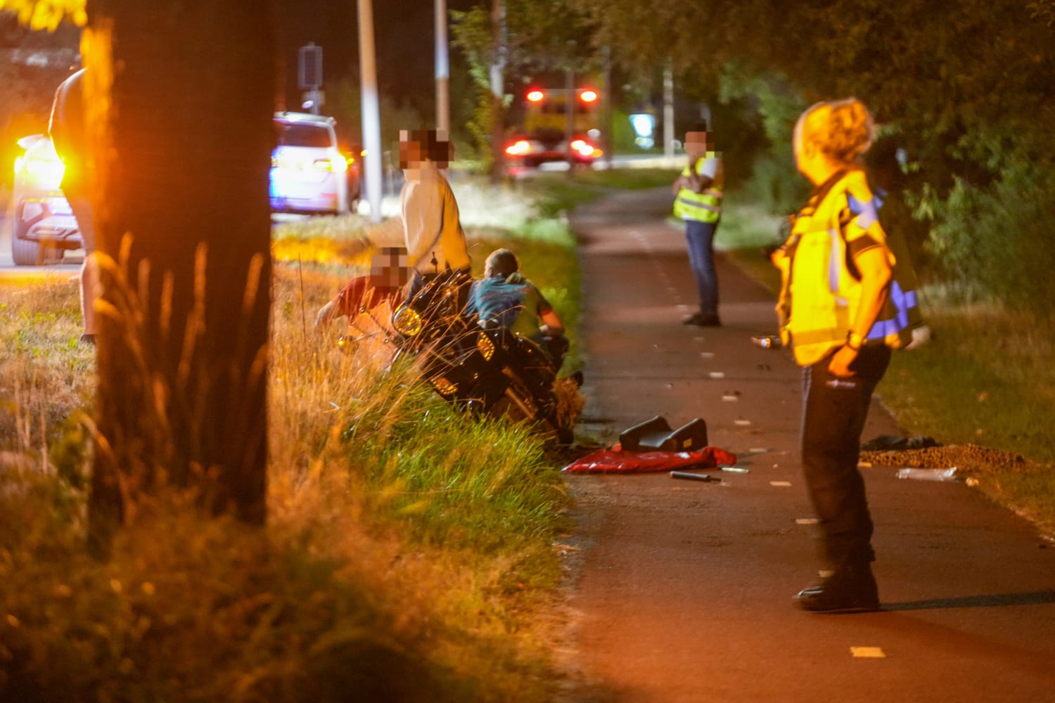 Frontale botsing scooterrijders Hoendiep