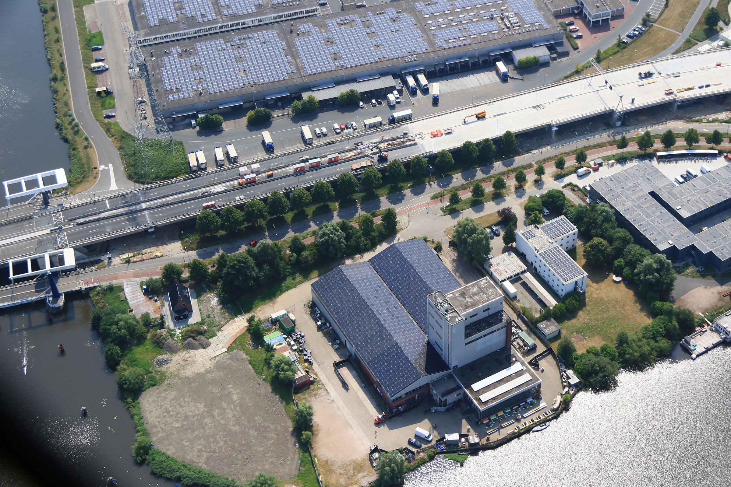 Oostelijk deel van zuidelijke ringweg in beeld - Foto: Rijkswaterstaat