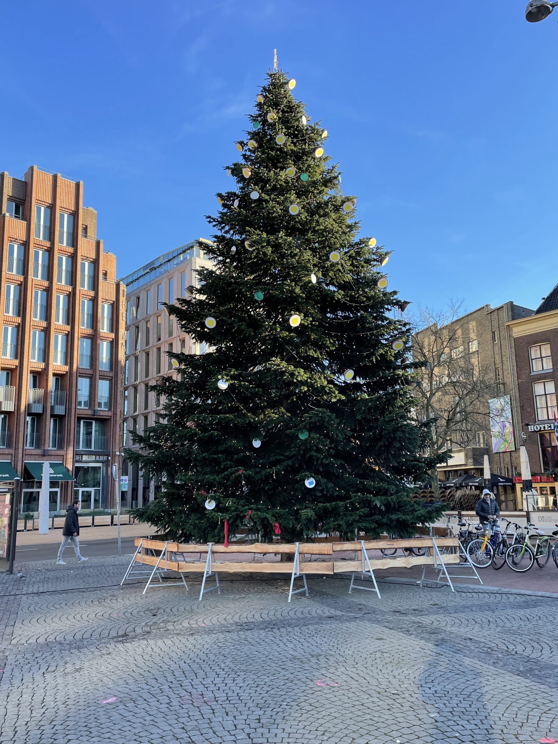 Heb jij dé kerstboom voor de Grote Markt in je achtertuin staan? Tijd om je aan te melden!