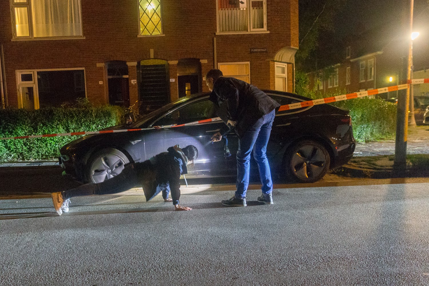 Schoten gelost in Bataviastraat Groningen
